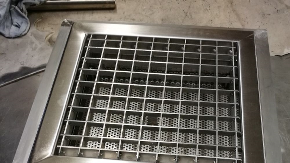 Vpusť 250x250mm do kuchyně